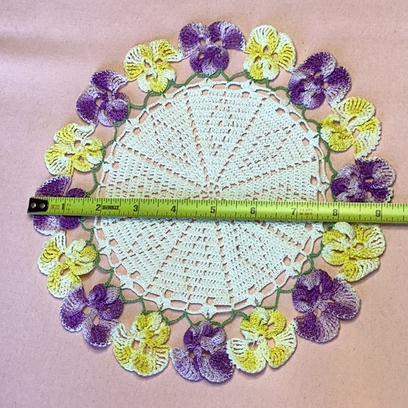 FINAL SALE PRICE 6 Pc Vintage Crocheted Doily Set - Picture 8 of 10